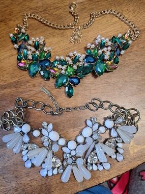 Gold Chain Emerald & Pearl Statement Necklace - Green
